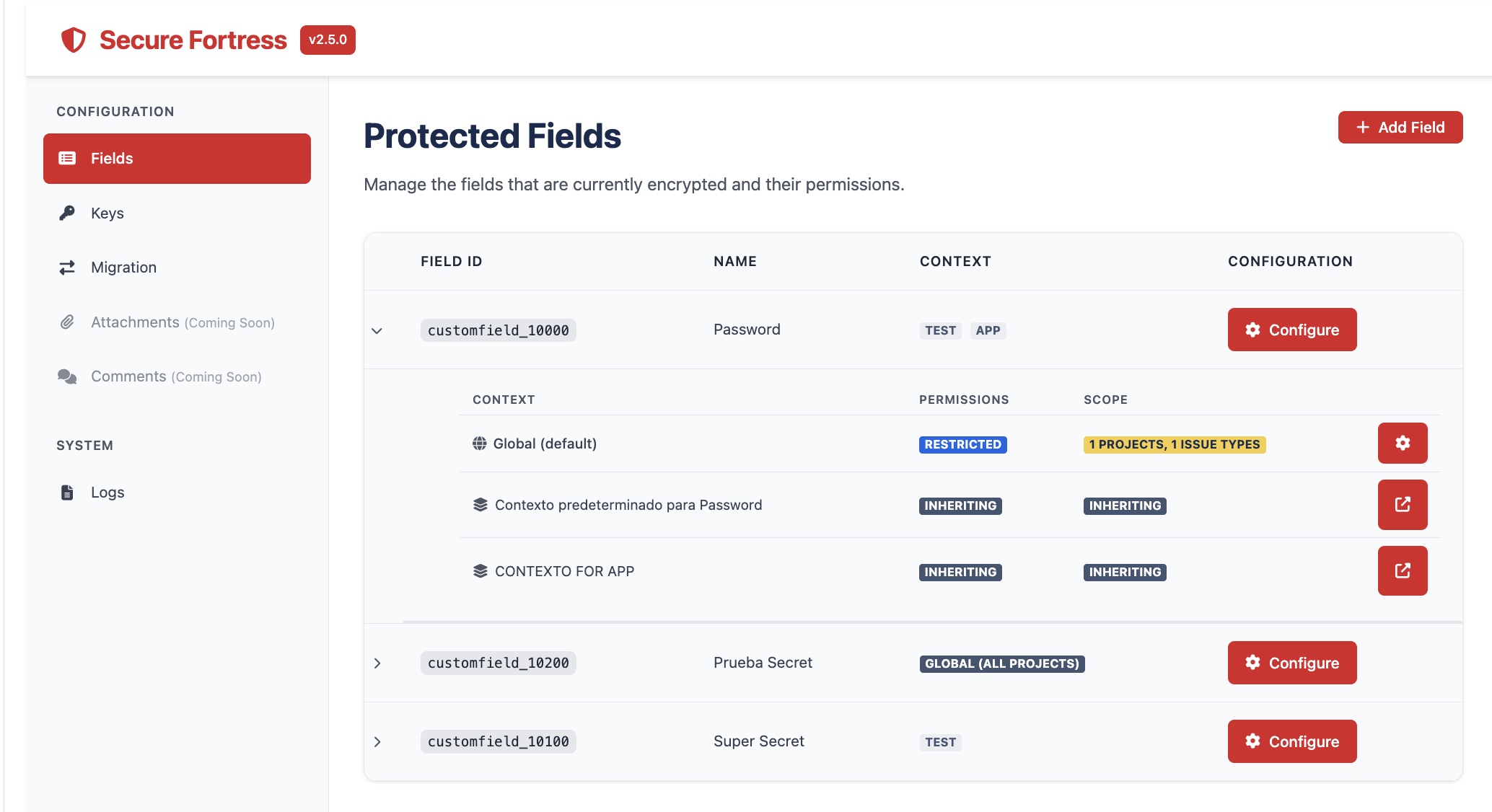 Admin dashboard con filas expandidas mostrando los contextos y badges de estado por campo
